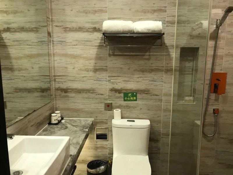Wassinn Yu Garden Hotel 2*